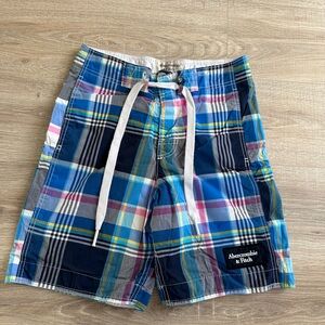 Abercrombie & Fitch Men’s Swim Trunk, size XS, Blue Pink Plaid Lined with pocket